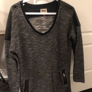 ONLY grey sweater with pleather shoulders